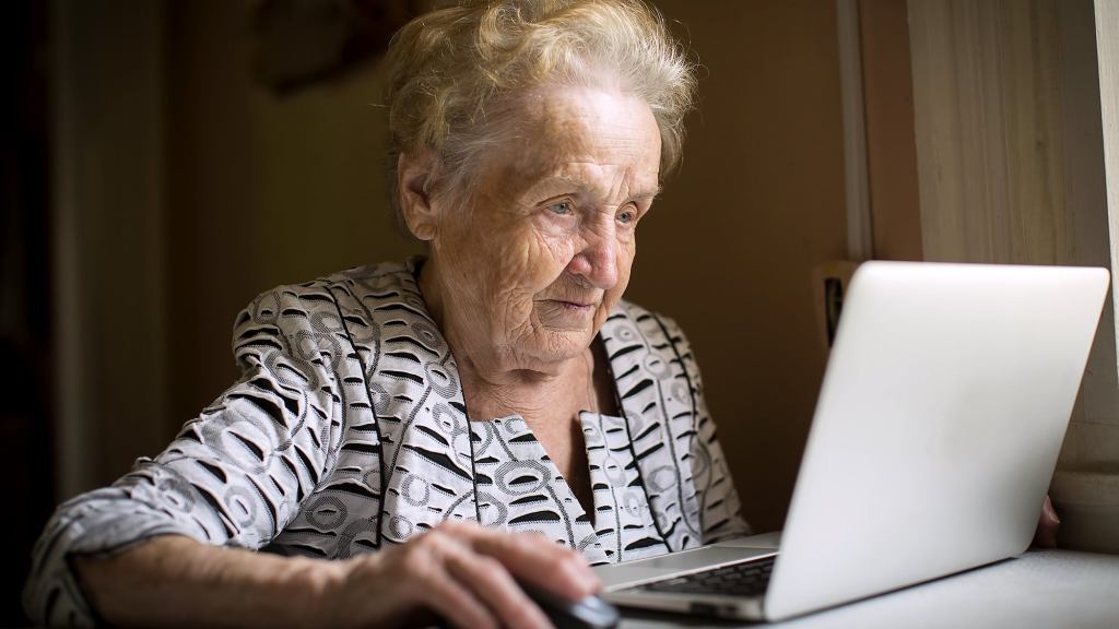 Grandma Asks For Help Looking Up Rule 34 Images