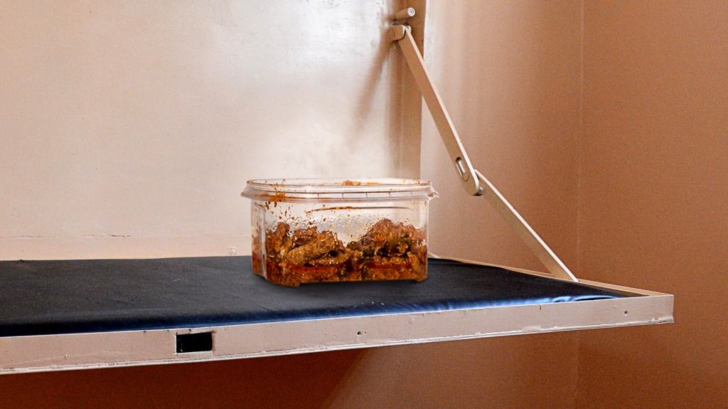 Prison Guard Heats Lunch Up Inside 150-Degree Solitary Confinement Cell