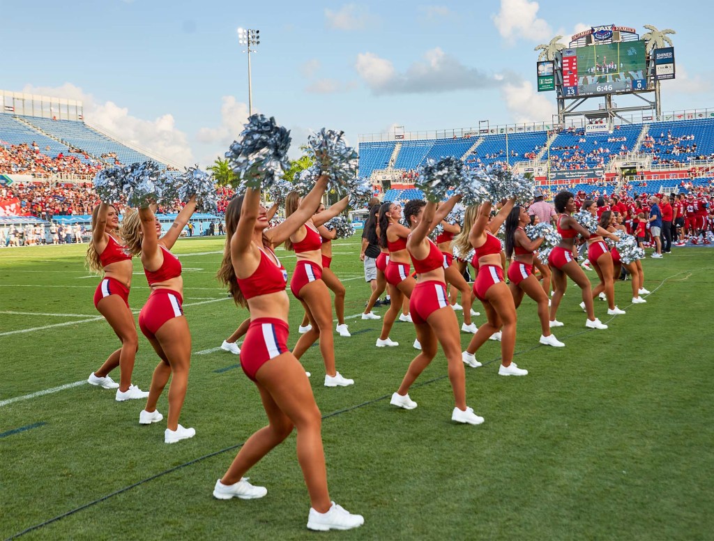 Cheerleaders Have Special Celebratory Routine For When Paramedics Announce Football Player Not Dead