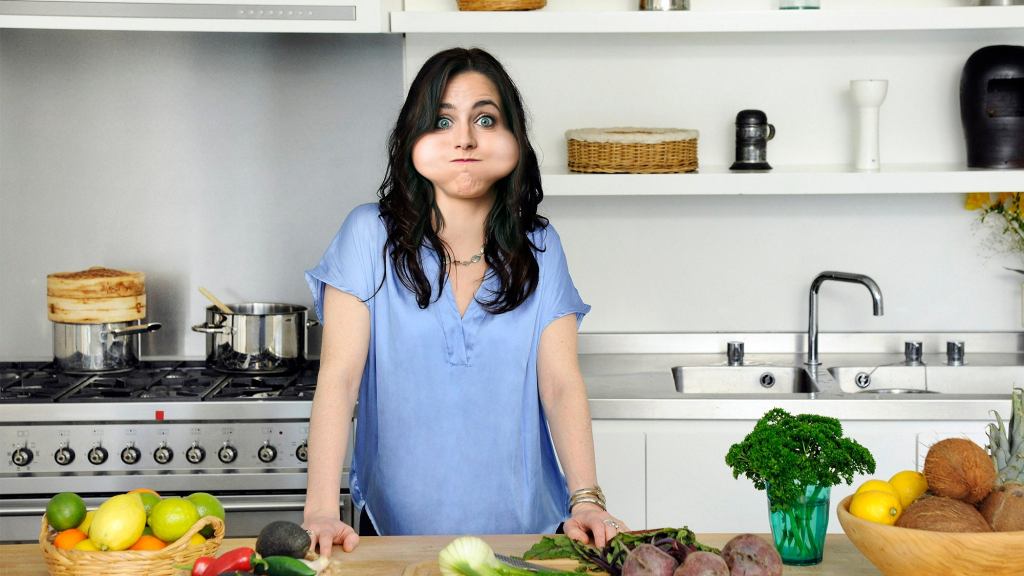 Organized Woman Pre-Packs All Week’s Lunches Into Side Of Cheek