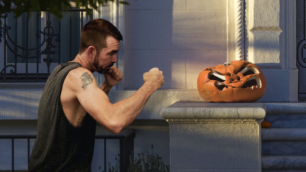 Boyfriend Punches Jack-O’-Lantern Who Smiled At Girlfriend