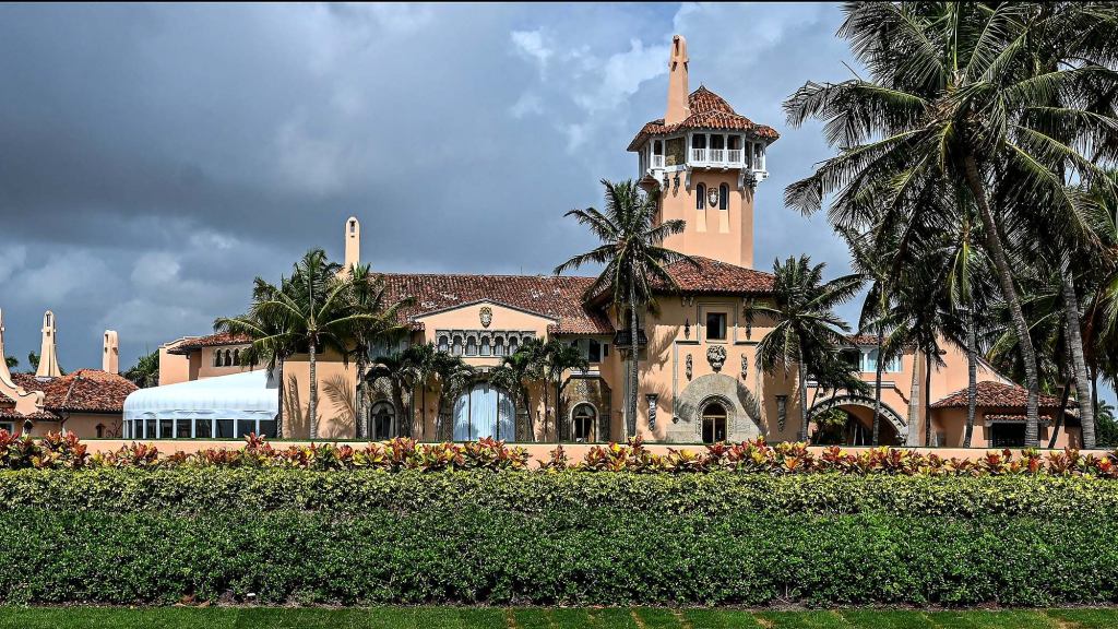 Mar-A-Lago Members Reveal What Secrets Trump Shared With Them