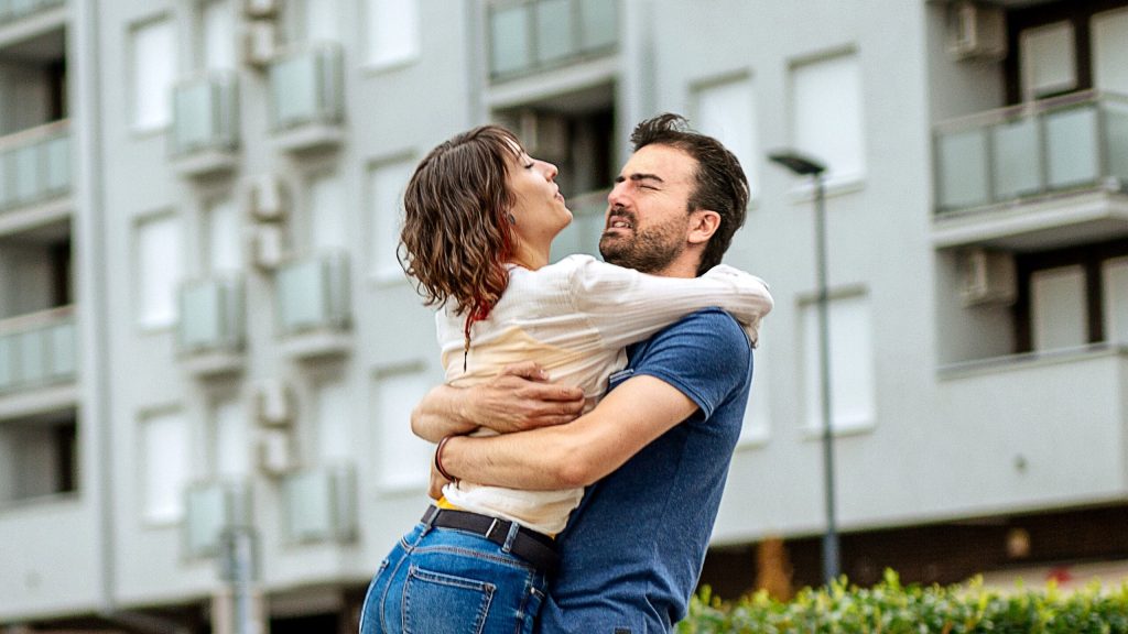 Experts: Most Relationships Fall Apart Moment Man Playfully Tries But Fails To Pick Up Girlfriend