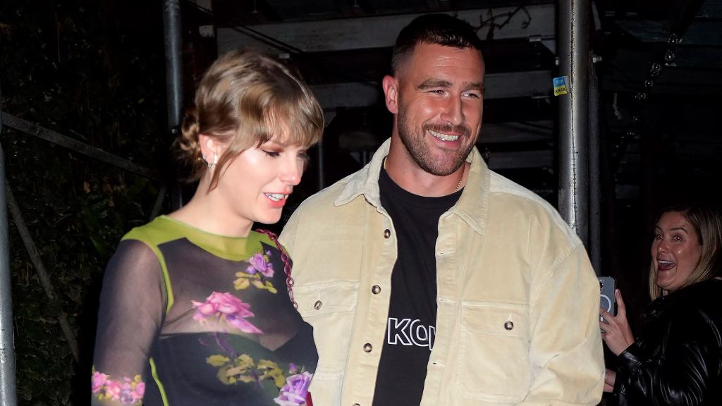 Report: Taylor Swift’s Parents Dating Travis Kelce’s Parents