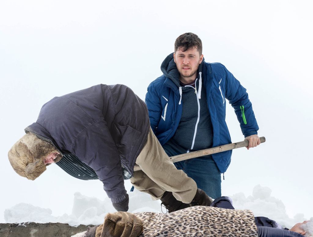 Thoughtful Neighbor Shovels Fallen Elderly People Off Of Sidewalk