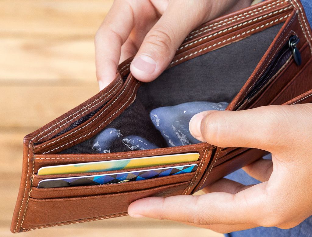 Man Keeps Squirt Of KY Jelly In His Wallet In Case He Gets Lucky