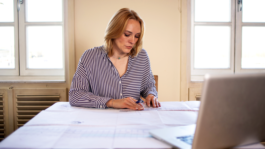 Woman Tends To Do Best Creative Thinking When Backed Into Corner With Livelihood At Stake