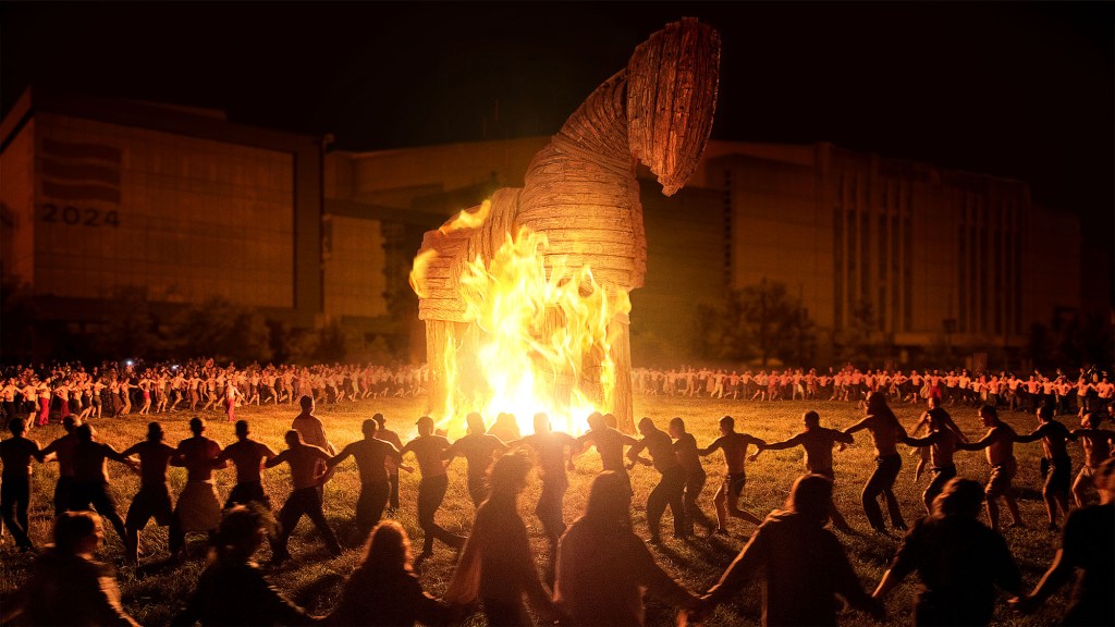 DNC Attendees Set Massive Wooden Donkey Ablaze To Ensure 4 More Years Of Liberal Rule