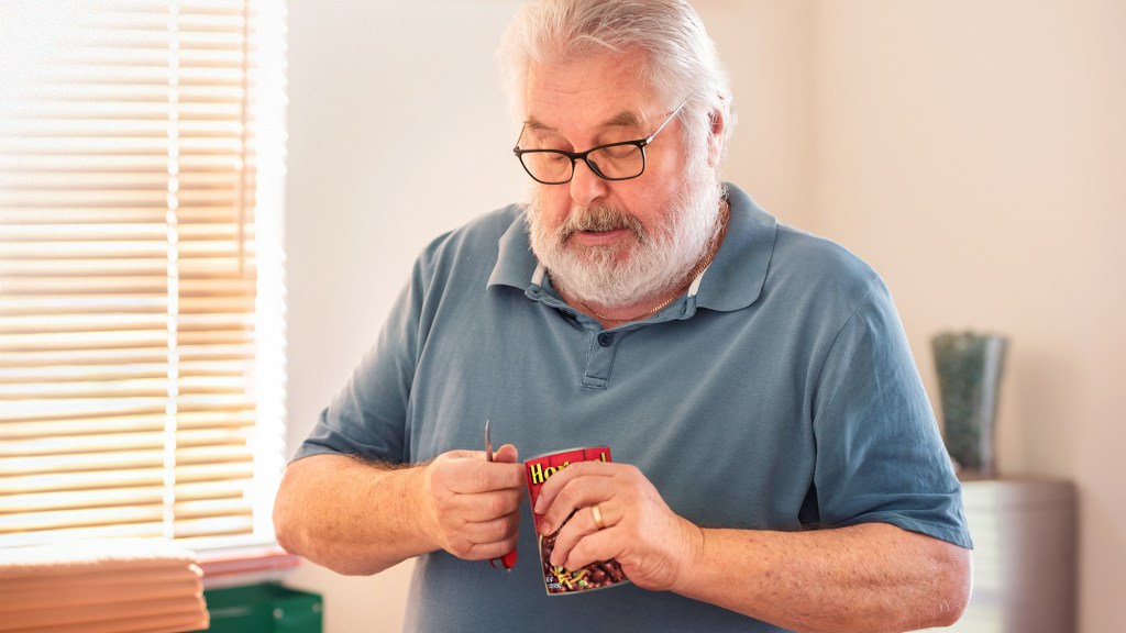 Dad Insists On Using Pocketknife To Open Can Of Chili